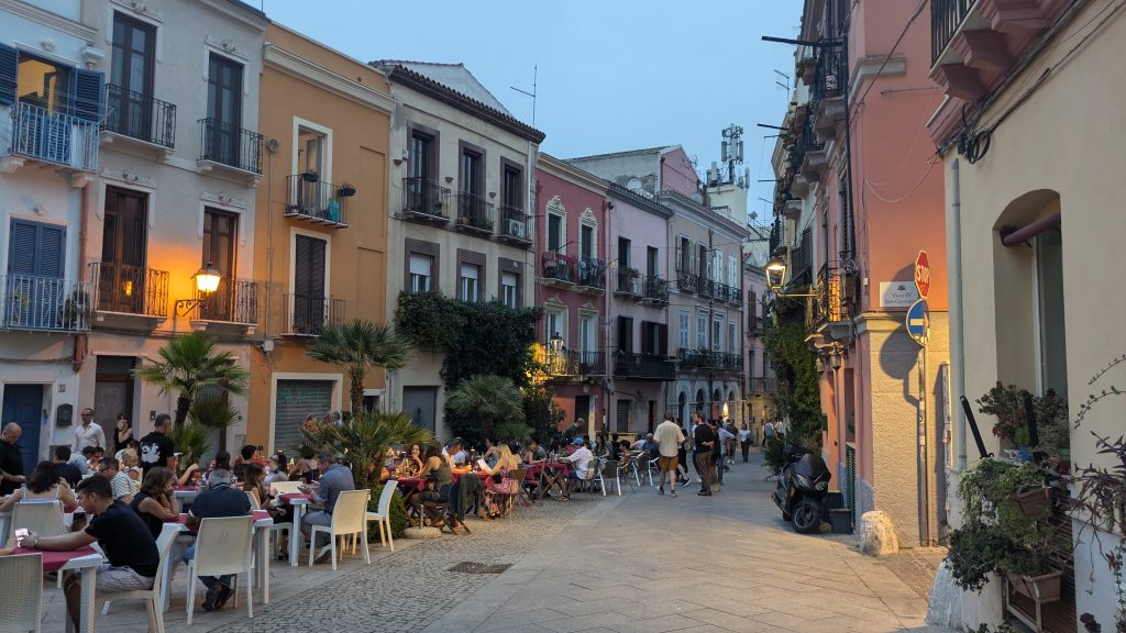 Fußgängerzone, Café, Restaurants, Innenstadt von Cagliari